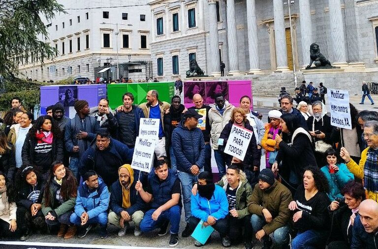 Llegan al Congreso 700.000 firmas para la regularización de trabajadores migrantes