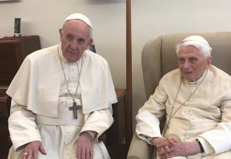 El Vaticano confirma el “agravamiento” de la salud de Benedicto XVI