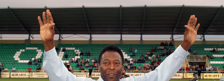 Brasil llora la partida del rey Pelé