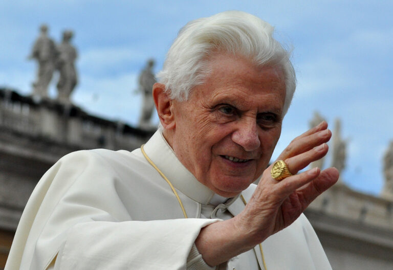 Obispos de América Latina y el Caribe expresan sus condolencias por el fallecimiento de Benedicto