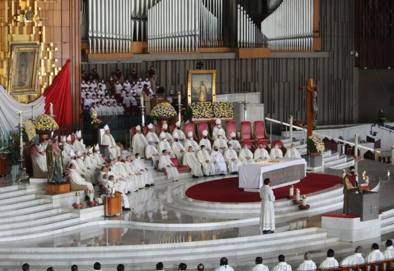Obispos en la Basílica de Guadalupe CDMX