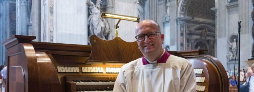 Josep Solé, el organista español que despedirá a Benedicto XVI con Bach