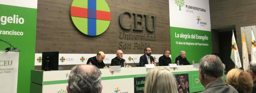 Osoro defiende la autoridad de Francisco: “Es el vínculo de unidad de la Iglesia”