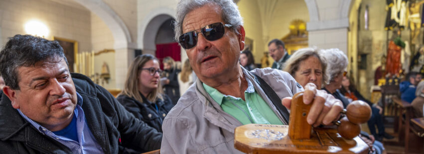 La Semana Santa toledana llega a las personas ciegas a través del tacto