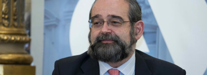 Alfonso Bullón de Mendoza: “Somos una minoría asediada, pero no tan minoría”