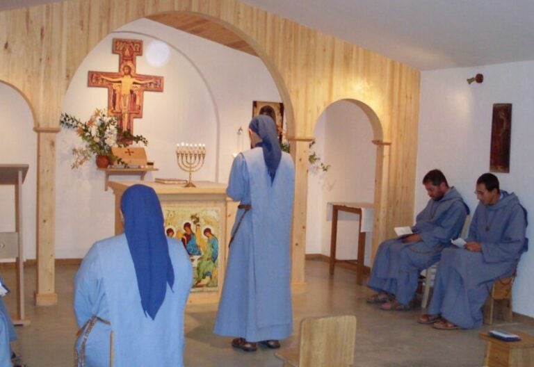 La Comunidad del Cordero desembarca en Usera… y ponen en marcha el Concierto del Padre