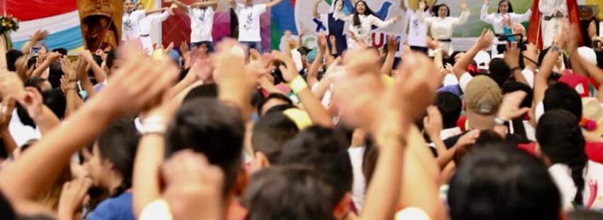 jóvenes en congreso México