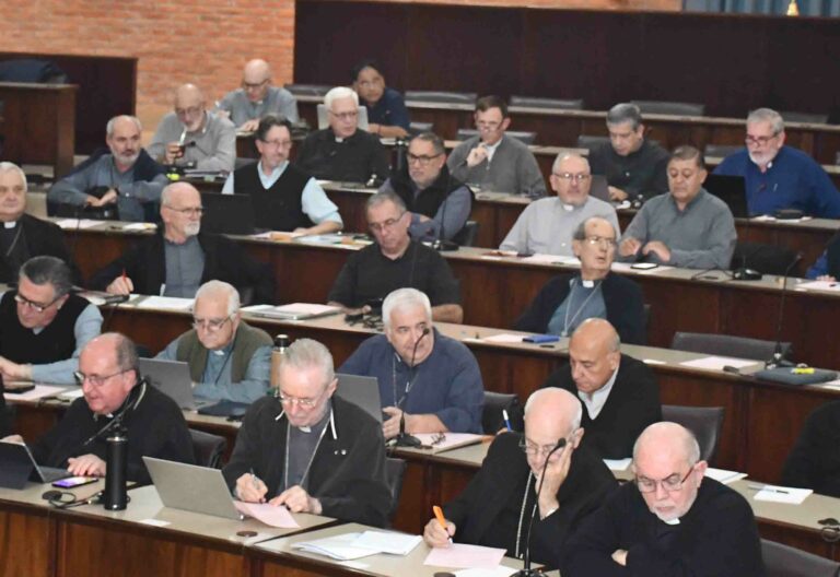 Obispos argentinos: “¿Qué hicimos de nuestra patria?”