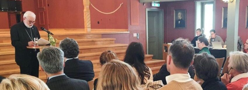 Gallagher: “No podemos resignarnos a que la guerra en Ucrania continúe”