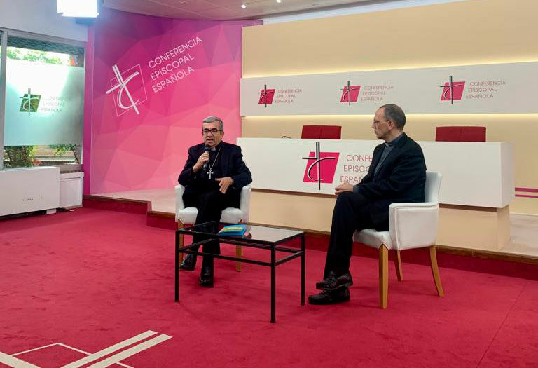 Luis Argüello presenta el Servicio de Vocaciones de la CEE