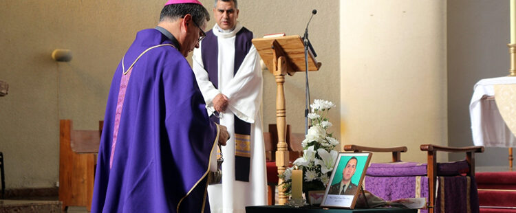 Chile: la Iglesia ora por el tercer carabinero asesinado en un mes