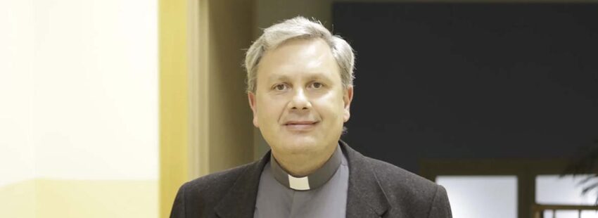 Eduardo Toraño: “El Espíritu toca lo más íntimo y profundo de la persona, sana de raíz y