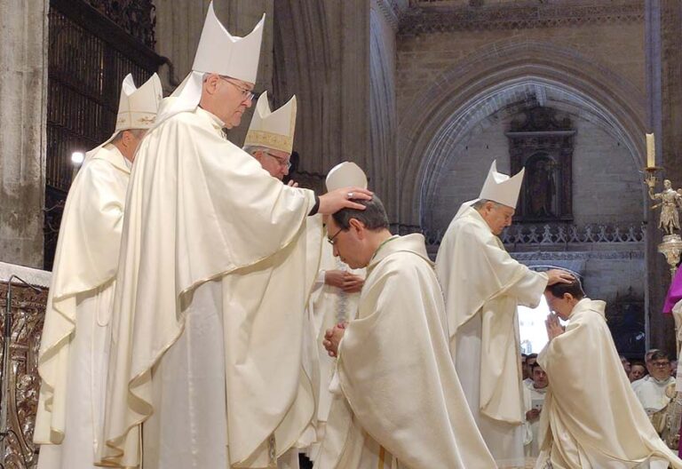 Dos nuevos obispos para “reflejar la paternidad de Dios” por encima de lo “políticamente