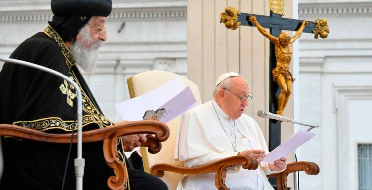 El papa Francisco, con Tawadros II