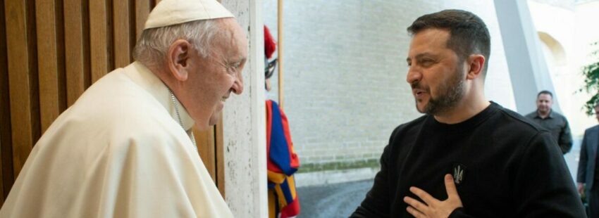 El Papa Francisco y Zelenski, juntos: 40 minutos para materializar ‘una encíclica por la