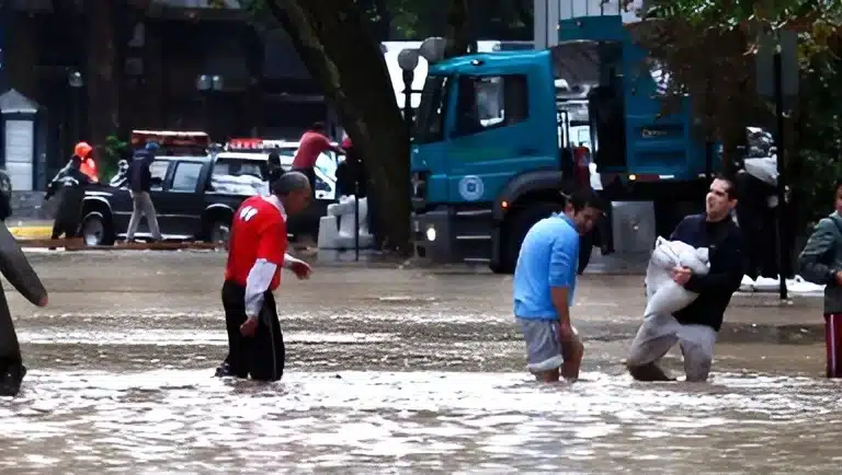 Chile: Cáritas activa su voluntariado en ayuda de damnificados por desbordes de ríos