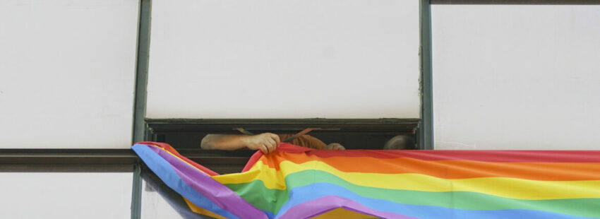 Los obispos, en el Día del Orgullo: “La Iglesia condena toda discriminación y violencia por su