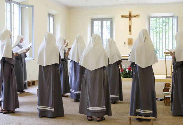 Unas religiosas siguen venerando al abusador Marie-Dominique Philippe