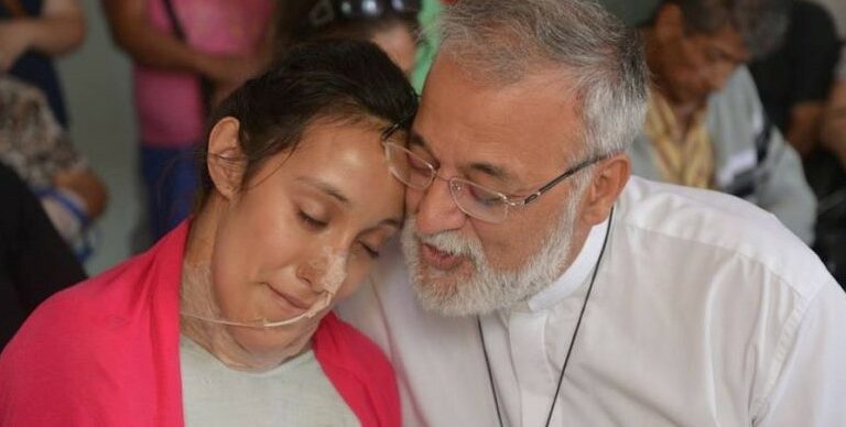 Mateo Bautista, impulsor de grupos de duelo