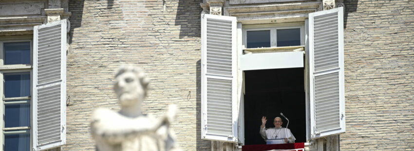 Francisco revisita la Segunda Guerra Mundial: “¿Qué nos ha pasado? ¿Hemos perdido la