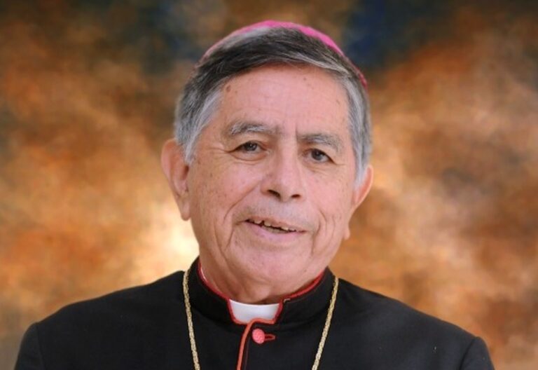 obispo Jorge Bernal
