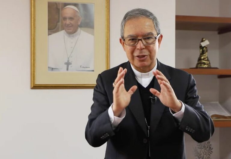 Cardenal Luis José Rueda a los 2000 colombianos que parten a Lisboa: “Ustedes son los