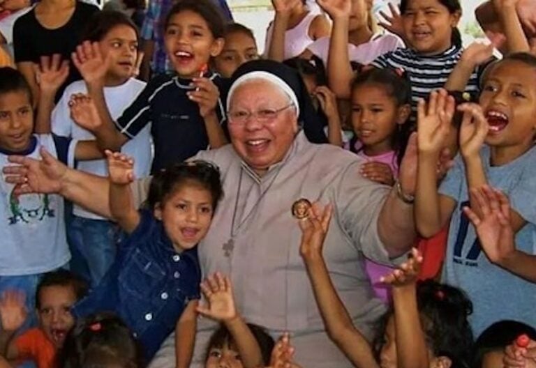Llega a los Estados Unidos el documental de la ‘madre Teresa de Honduras’