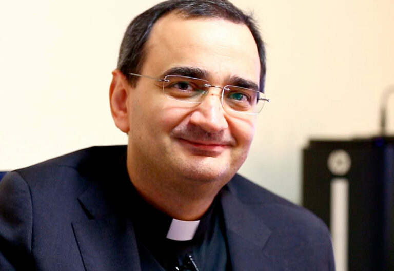 Alfonso Amarante, rector de la Universidad Lateranense