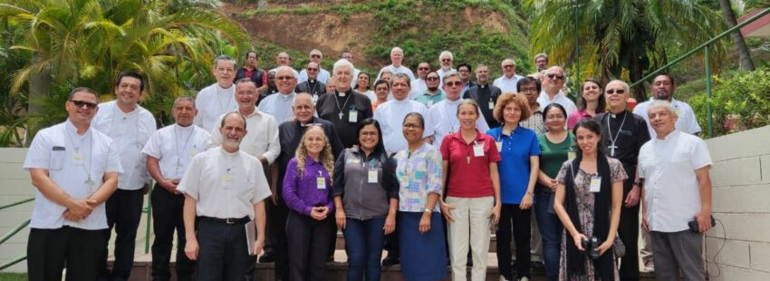 Obispos de diócesis fronterizas buscan soluciones sostenibles para la migración en América