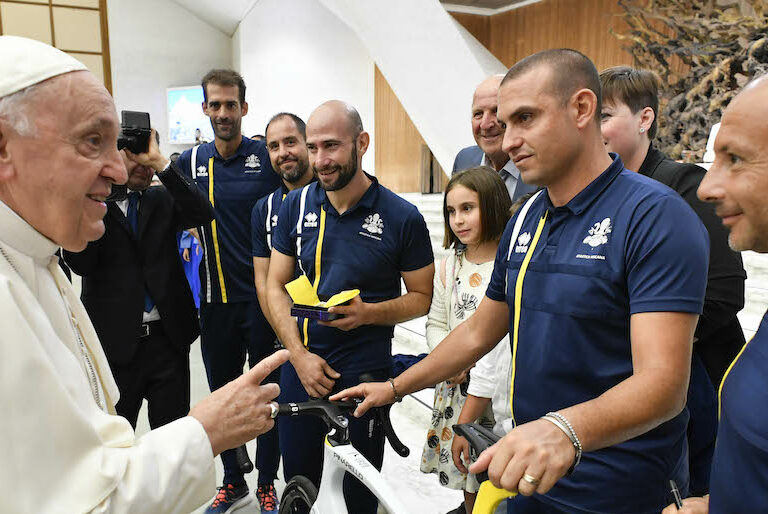 Athletica Vaticana: de competir en Glasgow a ver al papa Francisco