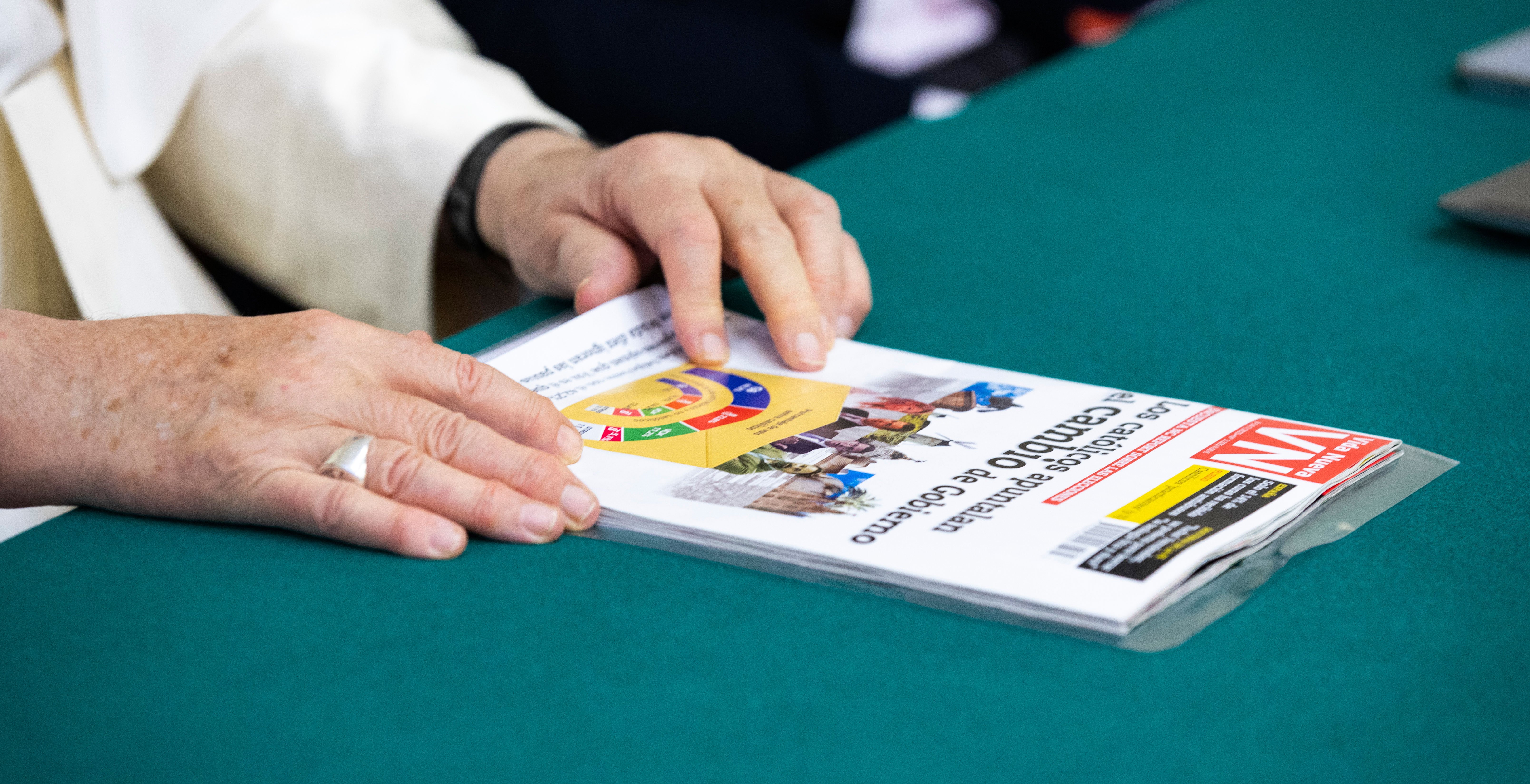 El papa Francisco, en el encuentro con Vida Nueva