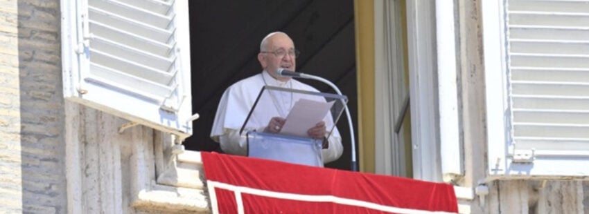 La verdadera Asunción para Francisco: “Cuando nos abajamos para servir a los hermanos es cuando