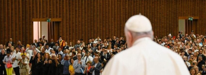 Francisco invita en la audiencia general a “vivir lo ordinario de manera extraordinaria”