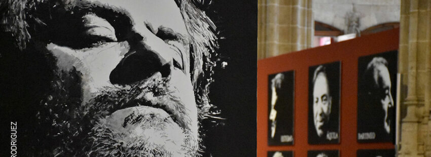 Los apóstoles se pasean por Salamanca