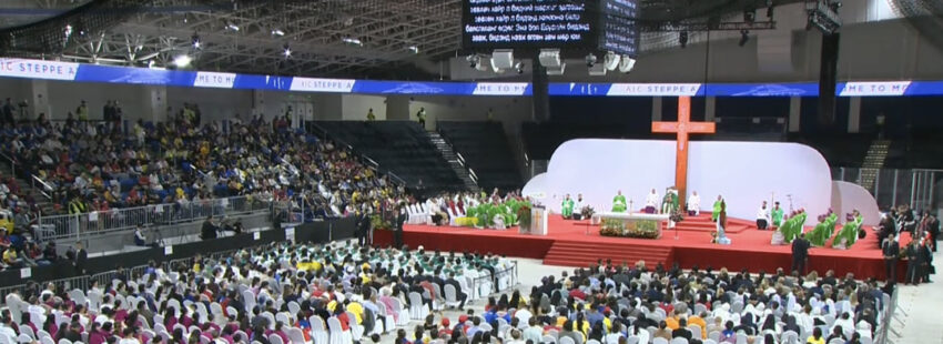 El Papa, a los católicos de Mongolia: “Para ser felices, no hace falta ser grandes, ricos o