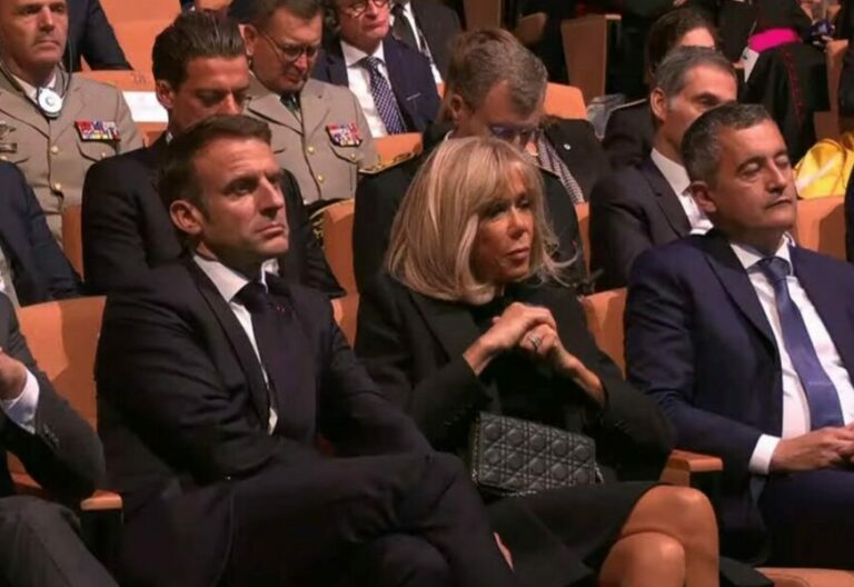 El presidente Emmanuel Macron, en el discurso del Papa en Marsella