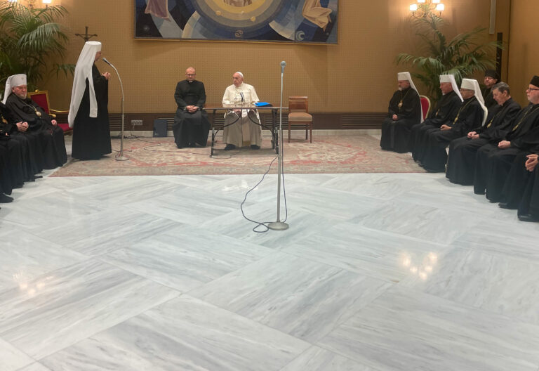 El papa Francisco, con el Sínodo de la Iglesia greco-católica ucraniana