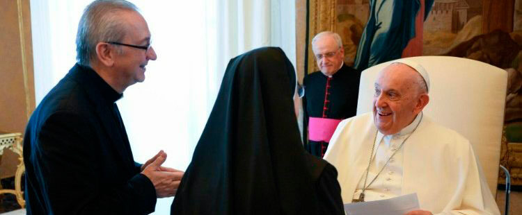 El papa Francisco, en audiencia con los rogacionistas