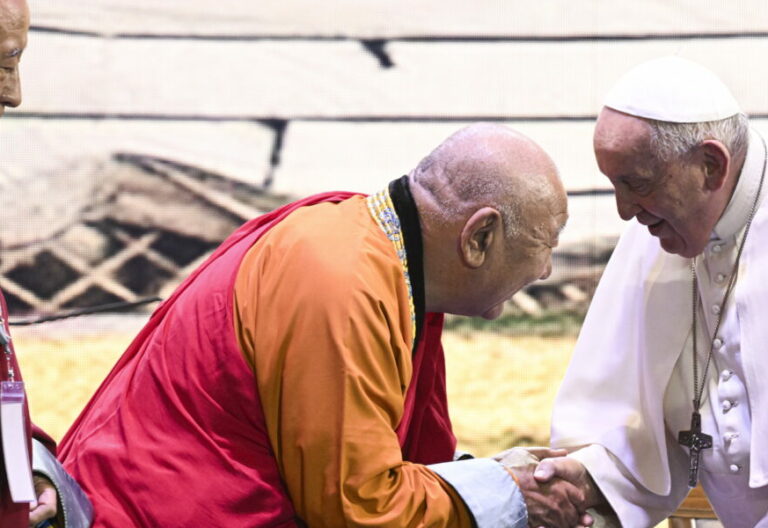 El Papa, en el encuentro interreligioso celebrado en Mongolia