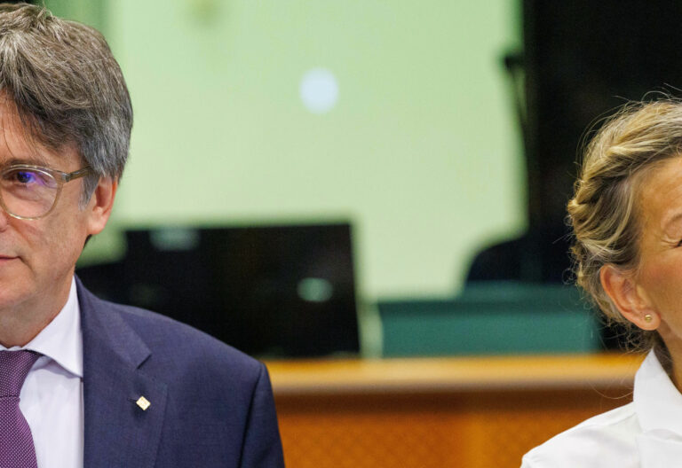 Carles Puigdemont con Yolanda Díaz