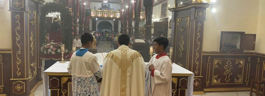 El gobierno de Nicaragua excarcela a 12 sacerdotes y los envía al Vaticano