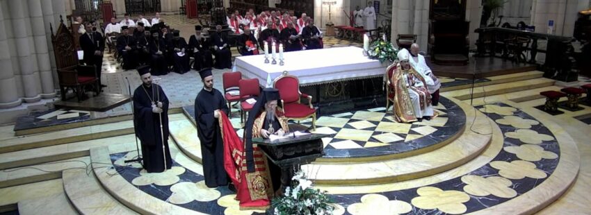 El cardenal José Cobo dirige unas palabras de acogida a Bartolomé I