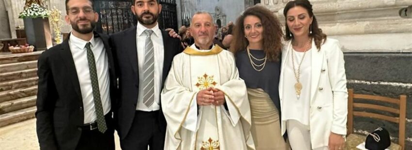 El padre y el hijo… ¡serán curas!