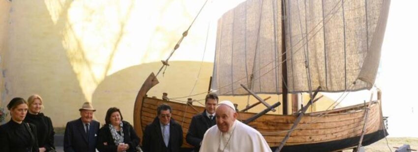 La barca de Pedro ya surca los Museos Vaticanos