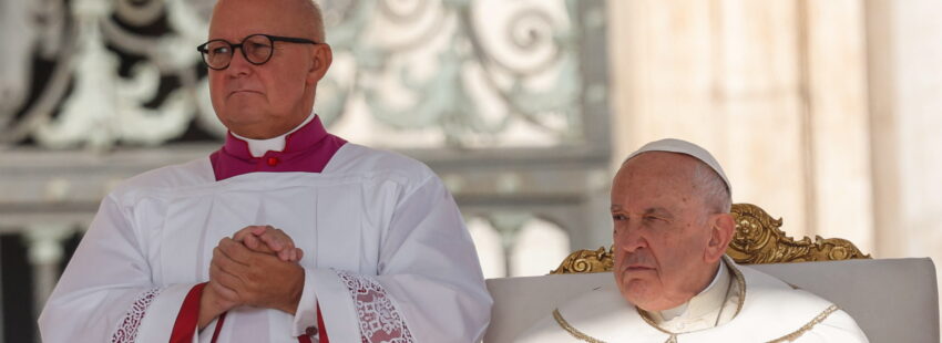 Vatican City (Vatican City State (holy See)), 04/10/2023.- Pope Francis leads a Holy Mass with the