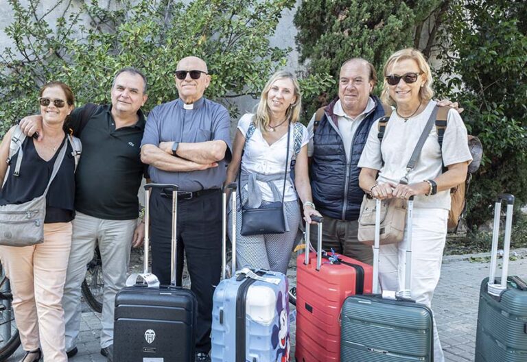 Llegan a España los primeros peregrinos repatriados de Tierra Santa