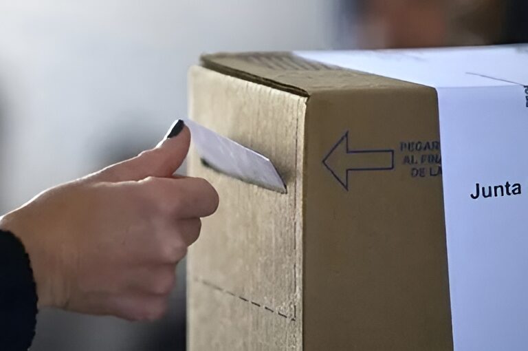 “No hay verdadera libertad sin fraternidad, justicia social y paz”, clama el equipo de Justicia