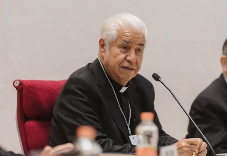 arzobispo Rogelio Cabrera