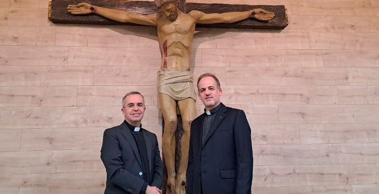 Ignacio Rojas y Gonzalo Villagrán, decano y ex decano de Teología de Loyola