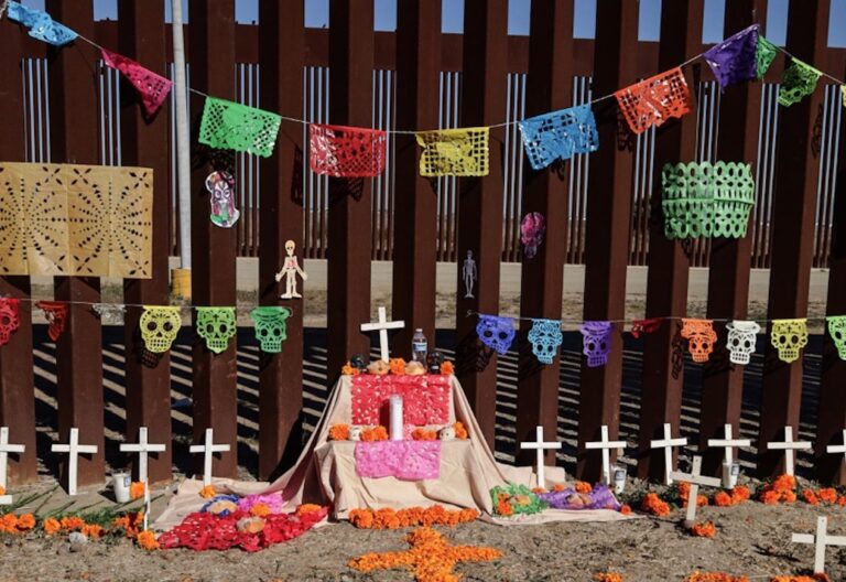 altar por los migrantes en Tijuana